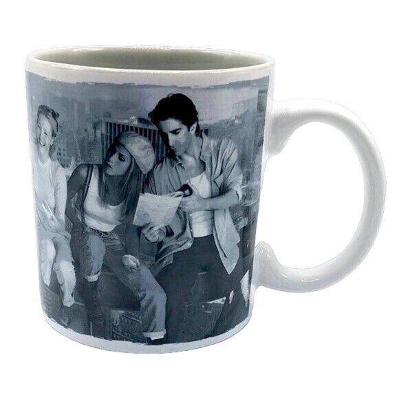 2/$15 Friends TV Show Construction Scene Mug 20oz Group Photo Silver Buffalo - Picture 3 of 7